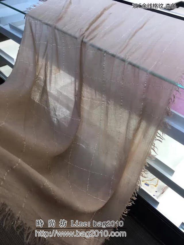 CHANEL香奈兒 年度新品小香羊絨工藝款 雙C金線格紋圍巾 LLWJ7075